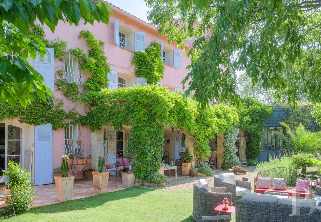 character properties France provence cote dazur   - 2