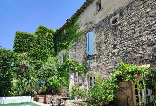 character properties France languedoc roussillon   - 2