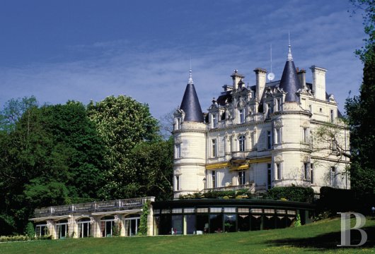 A chateau-hotel proudly stood on the banks of the Indre to the south of Tours - photo  n°4