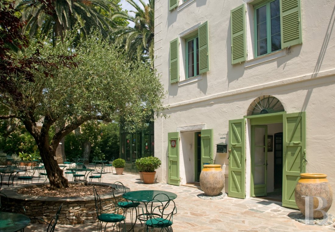 A former 'American House' transformed into a small hotel  in Erbalunga, to the north of Bastia - photo  n°13