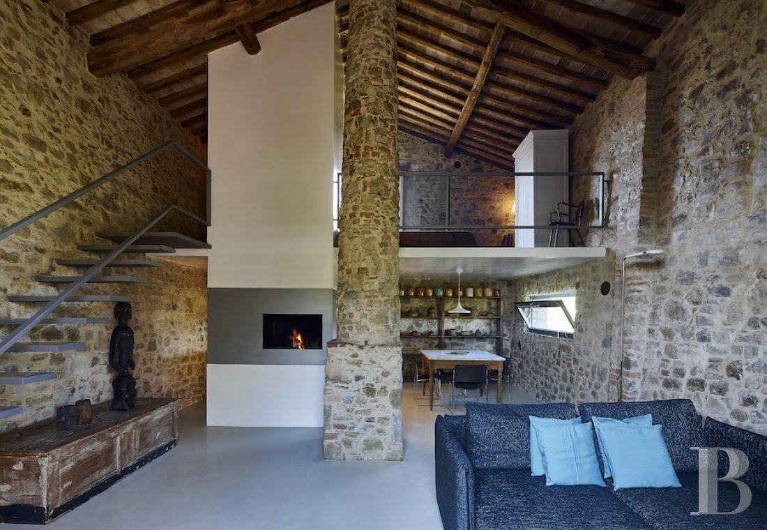 A former farmhouse inspired by design and transformed into guest cottages  in Tuscany, to the north of Siena - photo  n°16