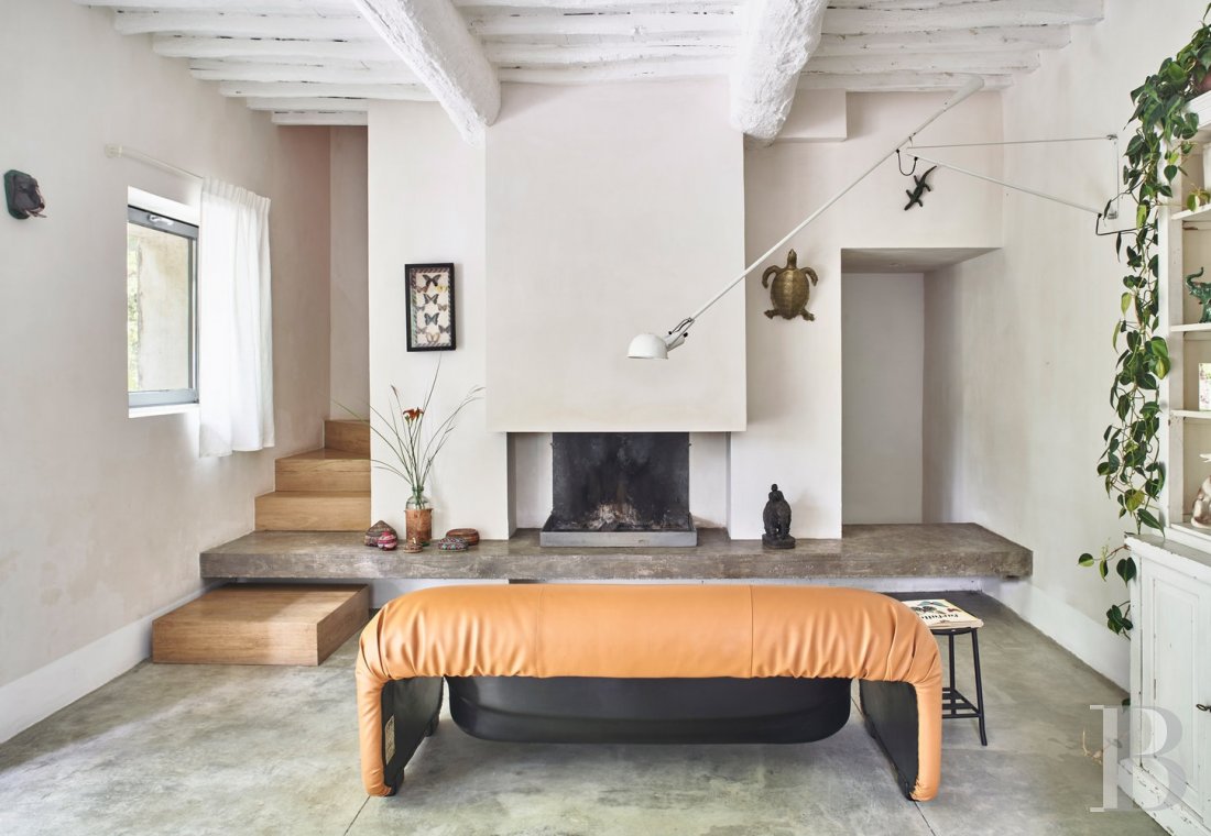 A former farmhouse inspired by design and transformed into guest cottages  in Tuscany, to the north of Siena - photo  n°37