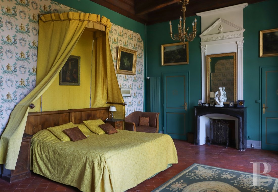 In Minervois, a former 12th century fortress transformed into a comfortable home - photo  n°34