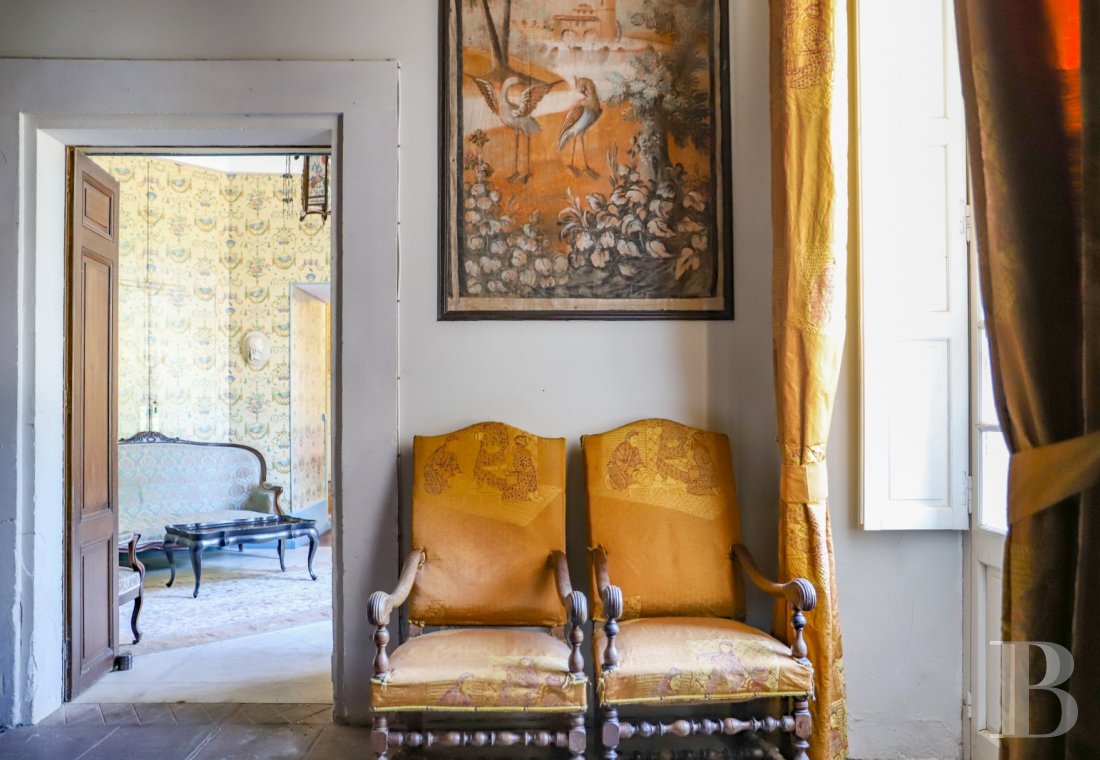 In Minervois, a former 12th century fortress transformed into a comfortable home - photo  n°24