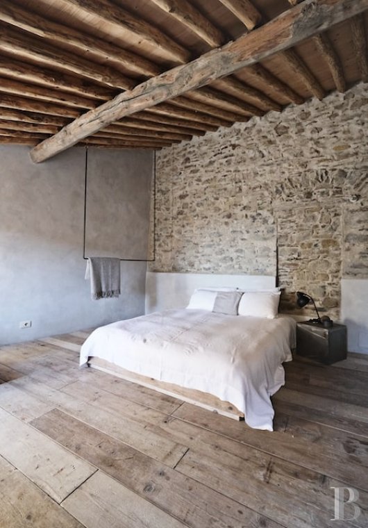 A village house saved from abandon between the sea and the mountains in Liguria - photo  n°21