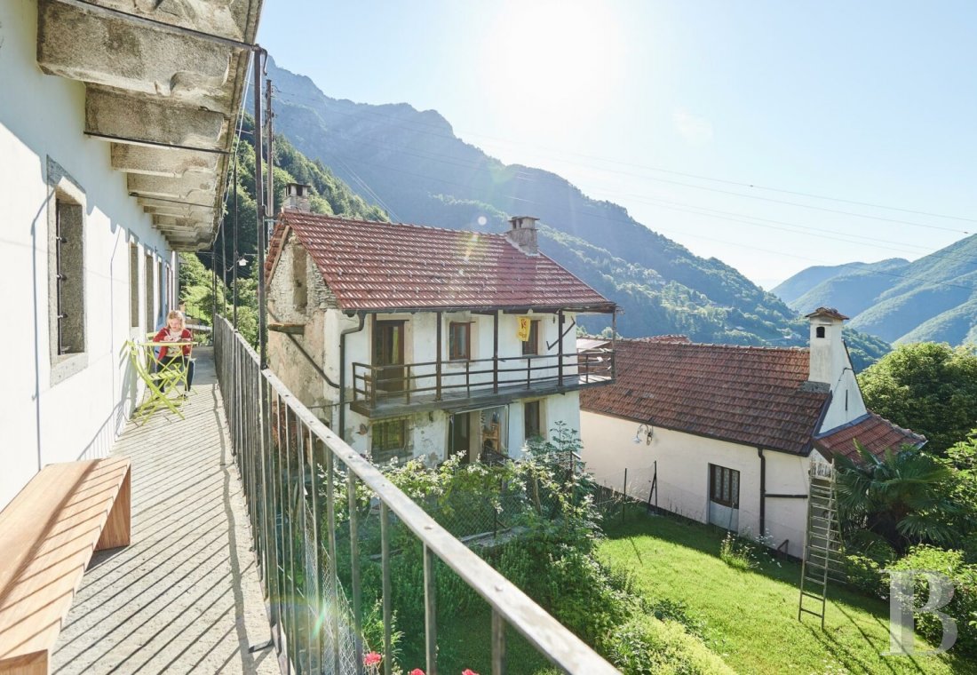 In Ticino region , not far from Lake Maggiore, a large village house overlooking a wild valley - photo  n°3