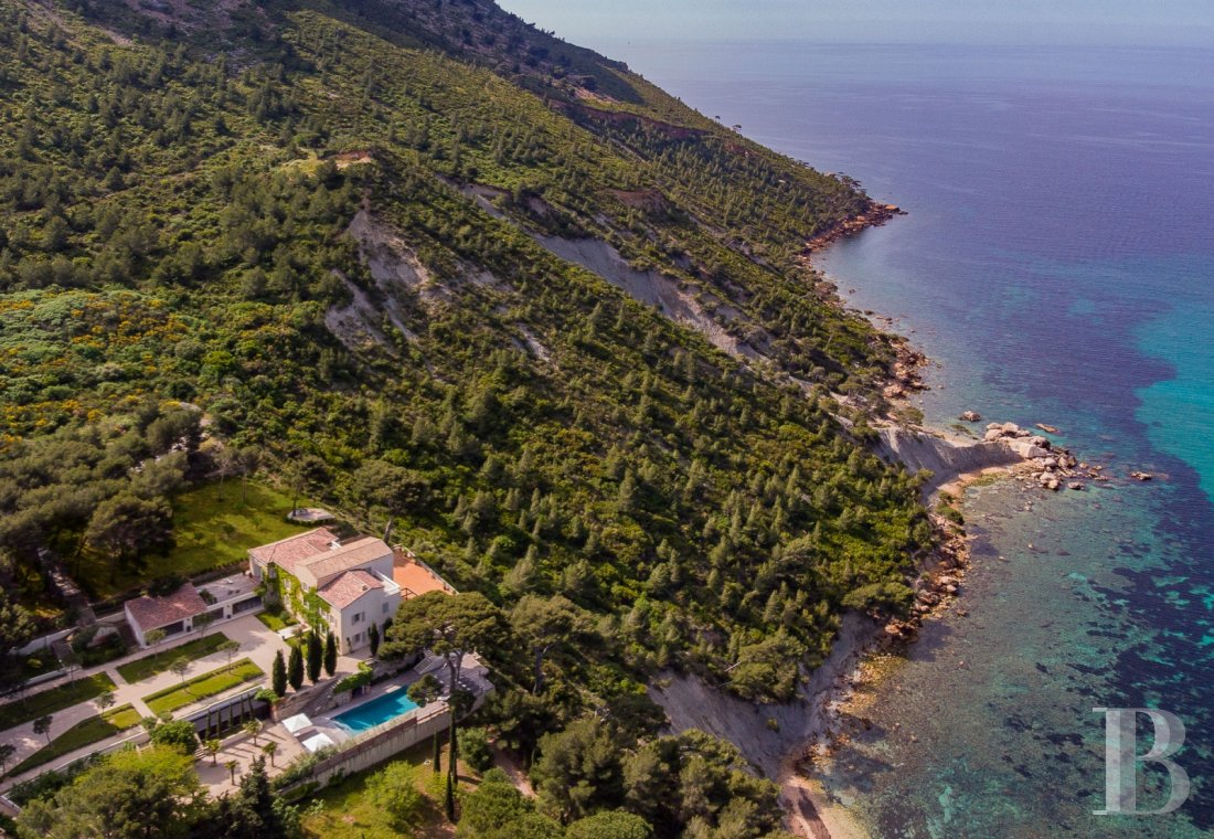 A estate with sixty hectares of land and only the Mediterranean on the horizon in Cassis - photo  n°26