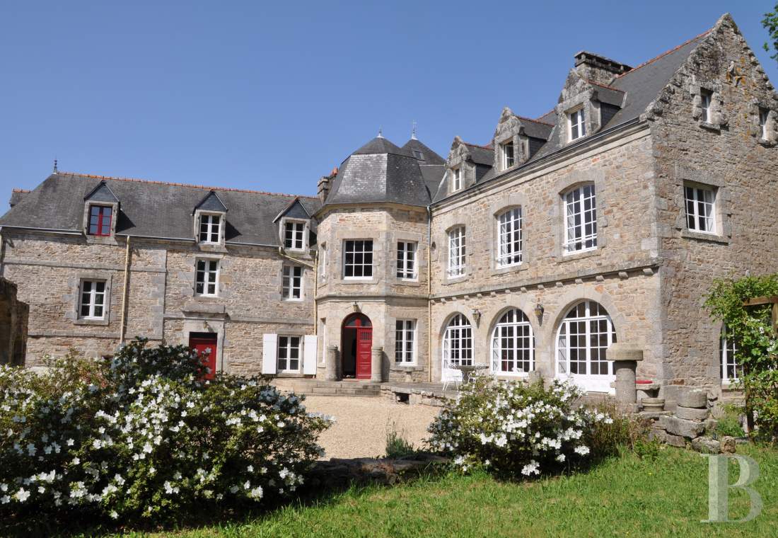 Patrice Besse seasonal rental Bretagne A 16th century manor house