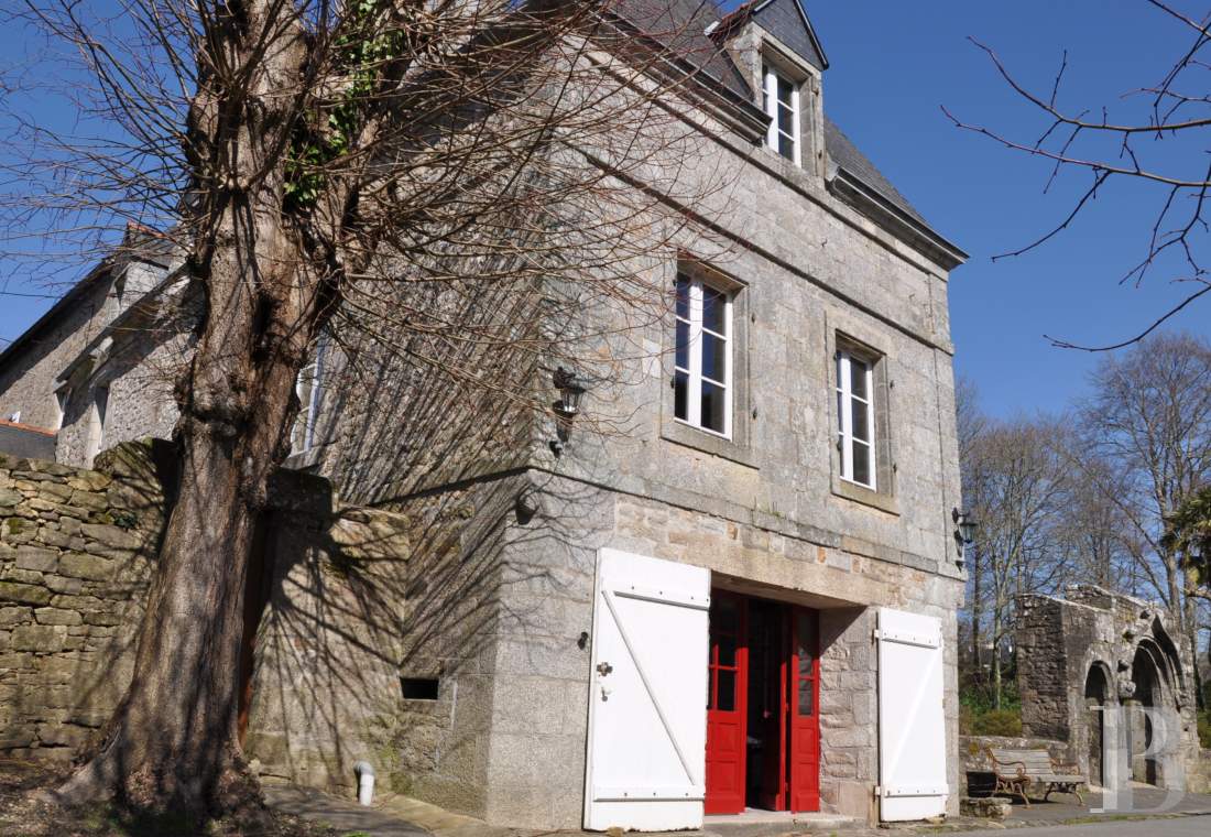 Patrice Besse seasonal rental Bretagne A 16th century manor house