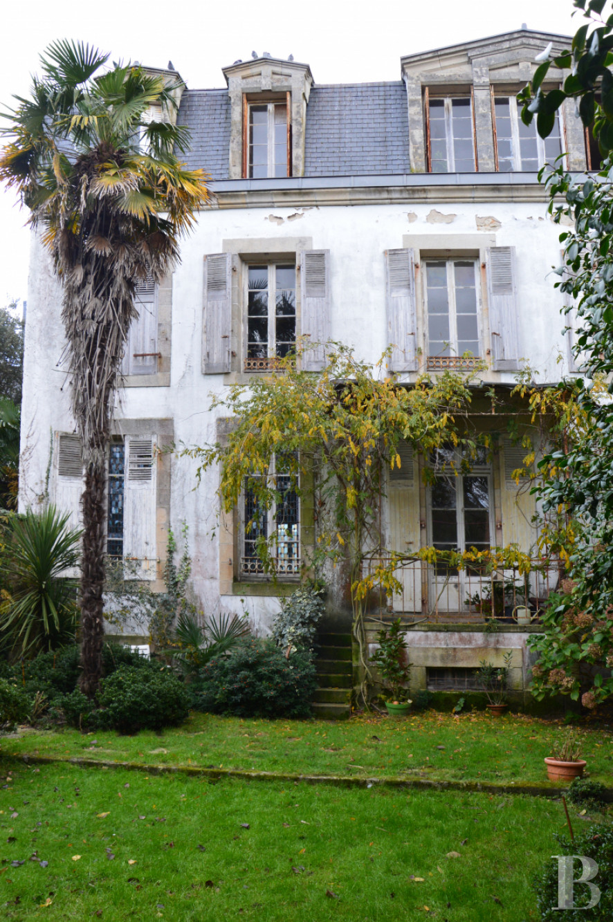 Mansion houses for sale Brittany Quimper in France
