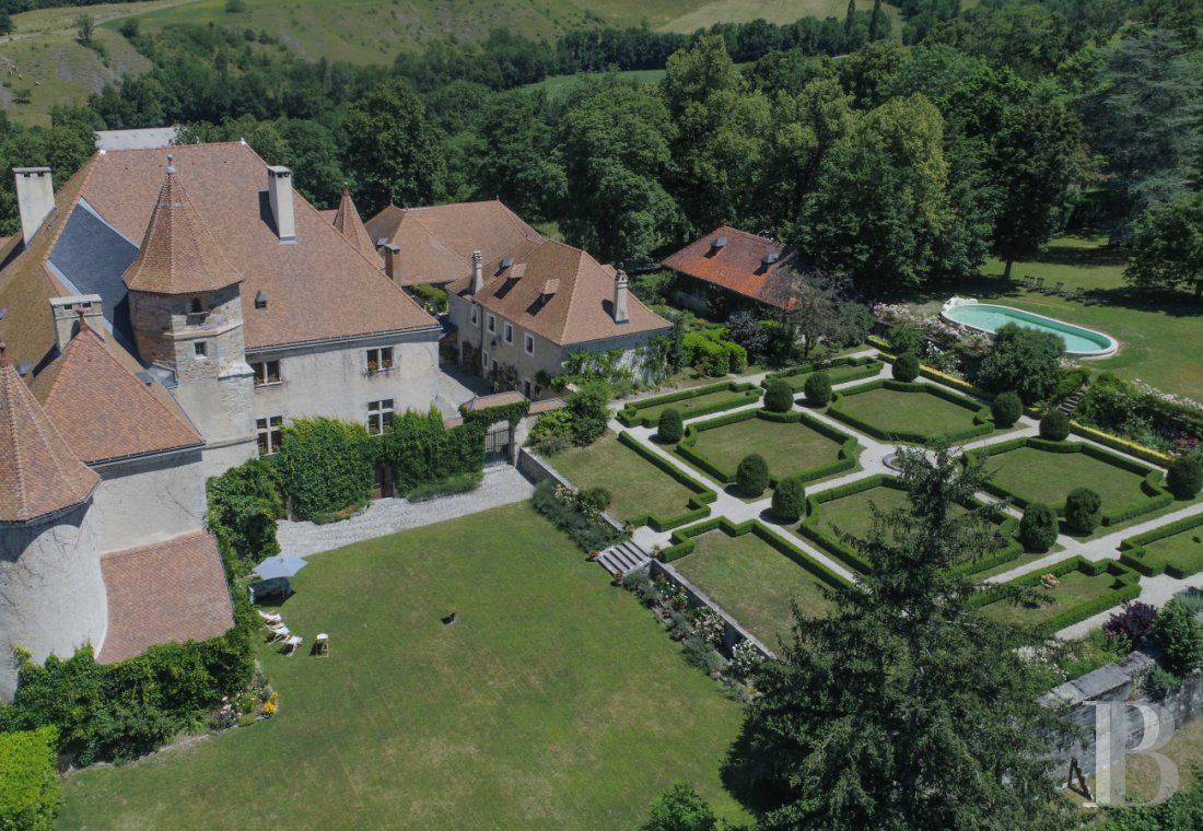 chateaux for sale France rhones alps   - 2