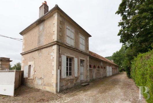 chateaux for sale France burgundy   - 15