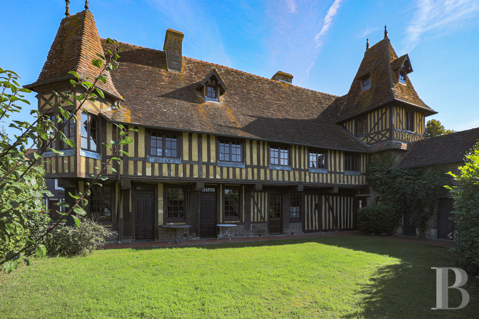 Manors for sale Auge region in France