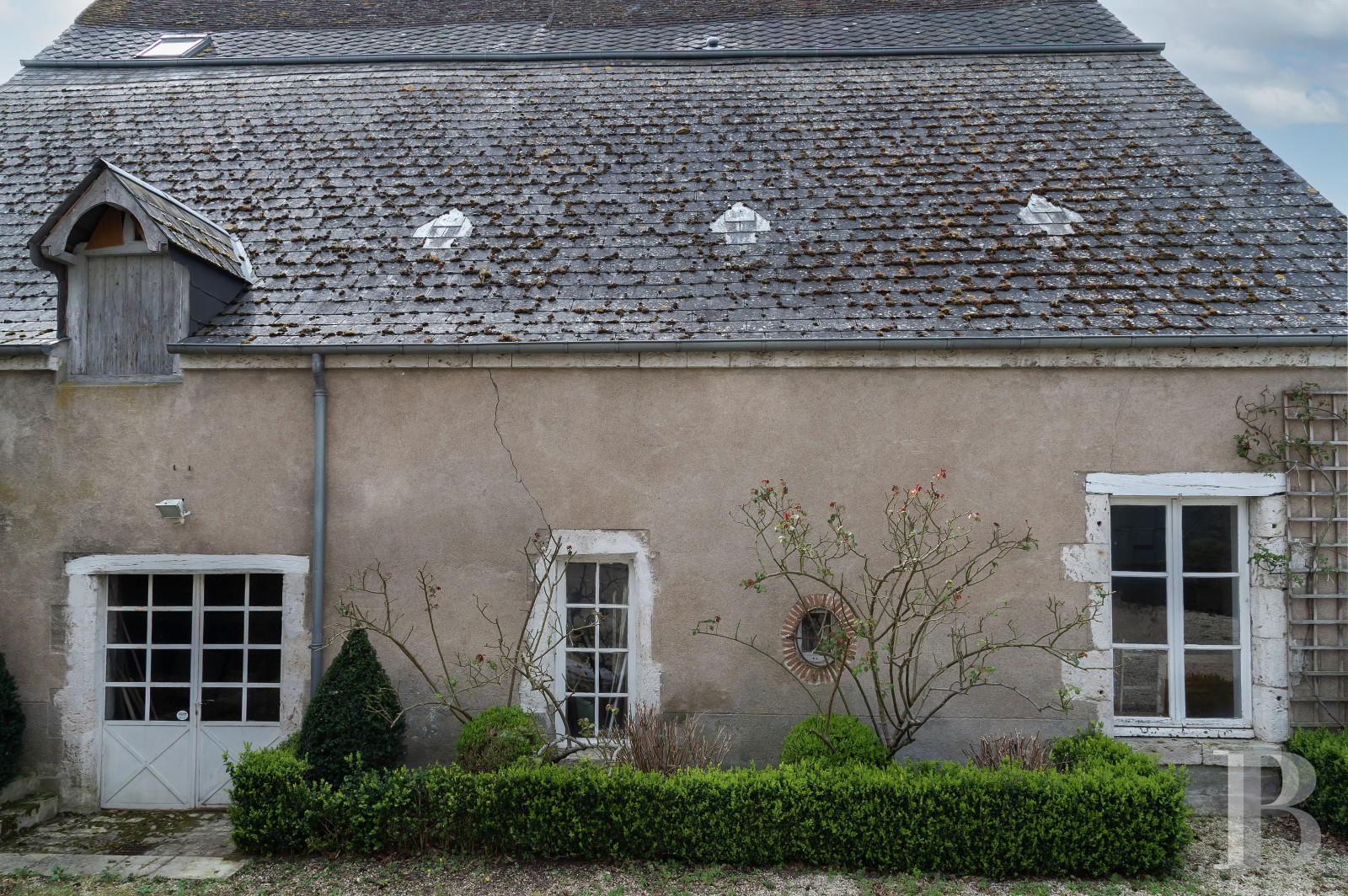 Mansion houses for sale in France between Orléans and Blois