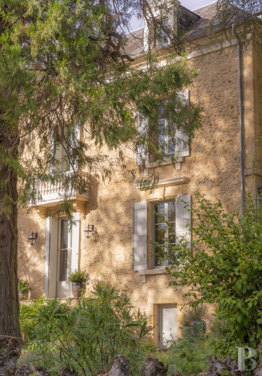 A 1920s house surrounded by a large park in the heart of Sarlat, in the Dordogne - photo  n°4