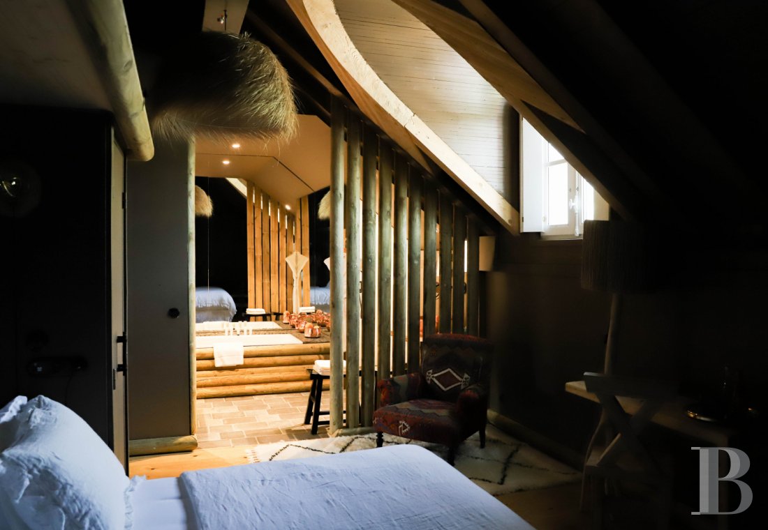 A chalet benefitting from the services of a large hotel right by the centre of Megève - photo  n°35