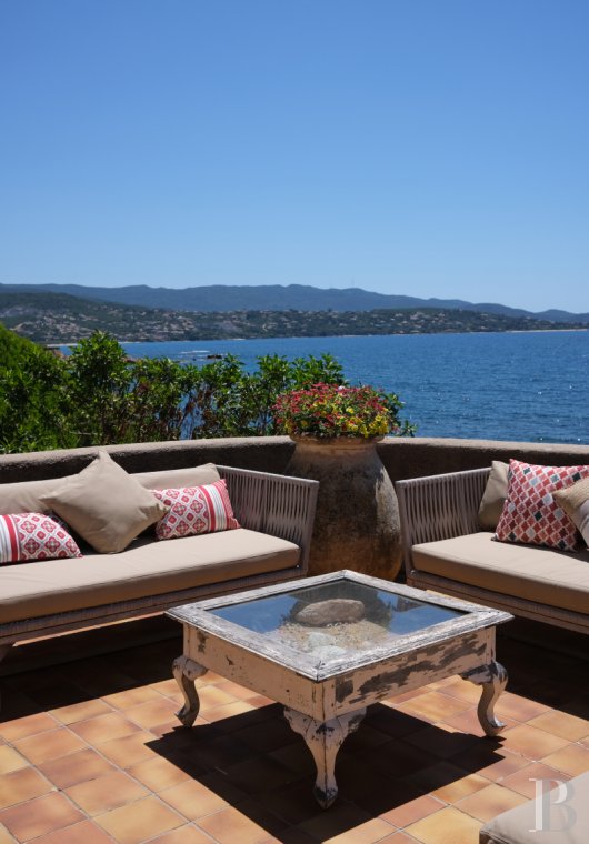 A simple cabin transformed into a real gem on the Gulf of Ajaccio in Corsica  - photo  n°8