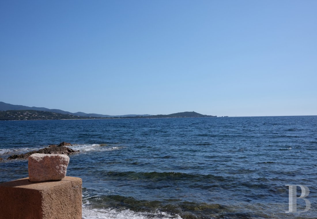 A simple cabin transformed into a real gem on the Gulf of Ajaccio in Corsica  - photo  n°9
