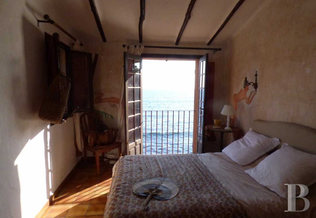 A simple cabin transformed into a real gem on the Gulf of Ajaccio in Corsica  - photo  n°31