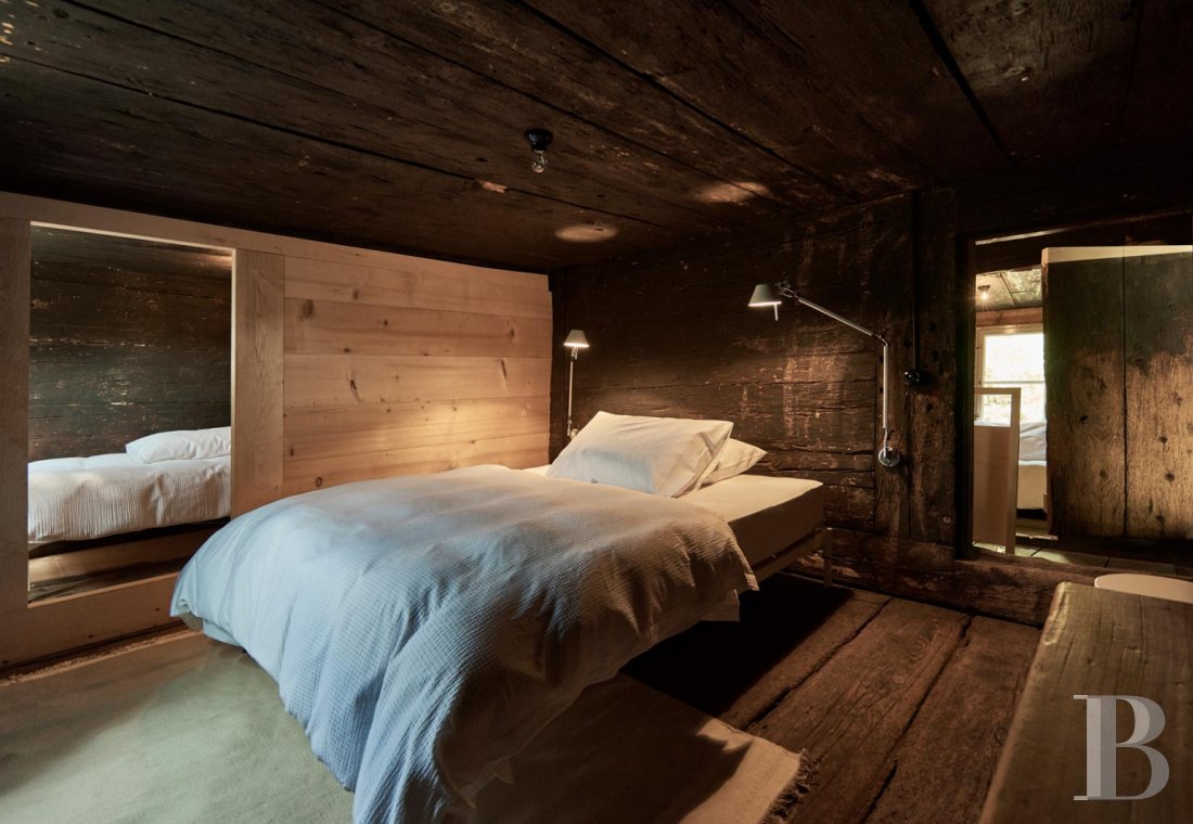 A professionally renovated 13th century chalet in the centre of Switzerland, to the east of Lucerne - photo  n°10