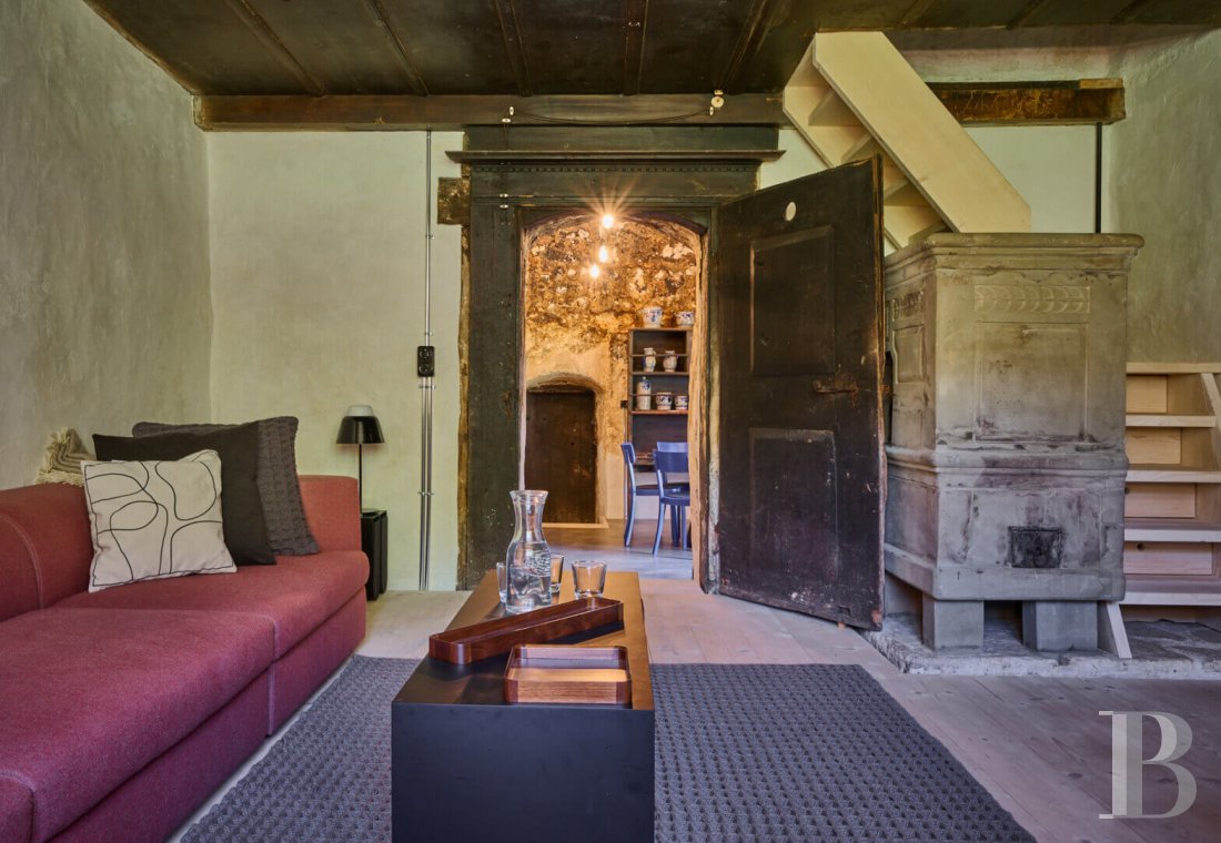 A 17th century chalet saved from abandon in Souboz, in the Canton of Jura - photo  n°4