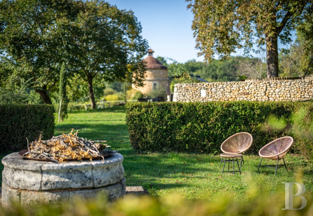 A 14th century estate surrounded by 13 hectares of woods and meadows between Bergerac and Saint-Astier in the Dordogne - photo  n°54