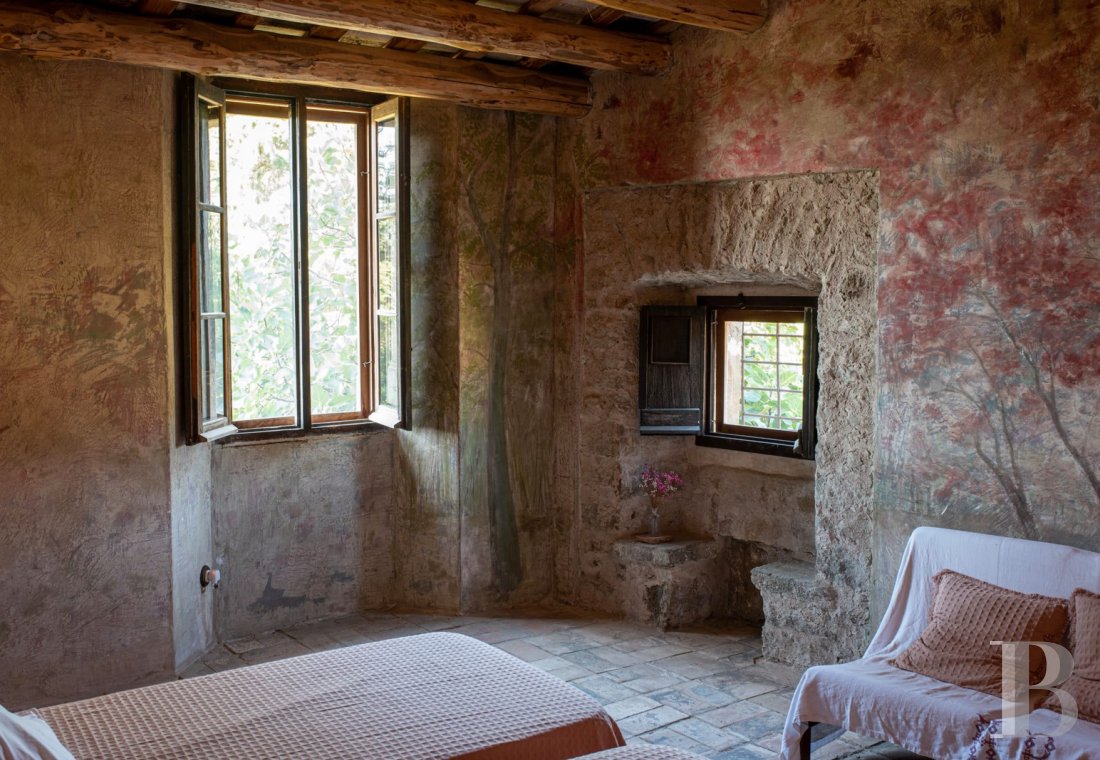 A thousand-year-old estate surrounded by wooded hills north of Girona in Catalonia - photo  n°14