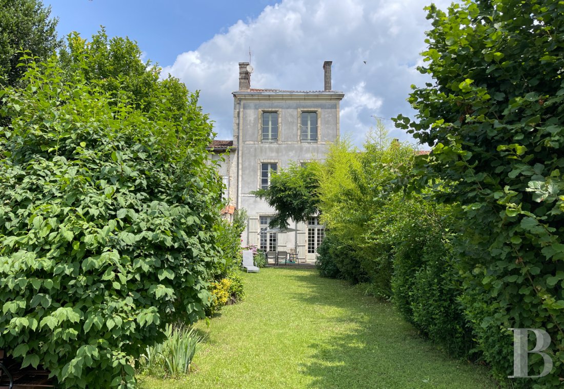 properties in town for sale - aquitaine - A town house with a garden, five levels and a stunning valley view  in the historical heart of Nontron in France’s Périgord Vert area