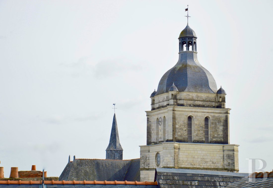 Mansion houses for sale Anjou region in France