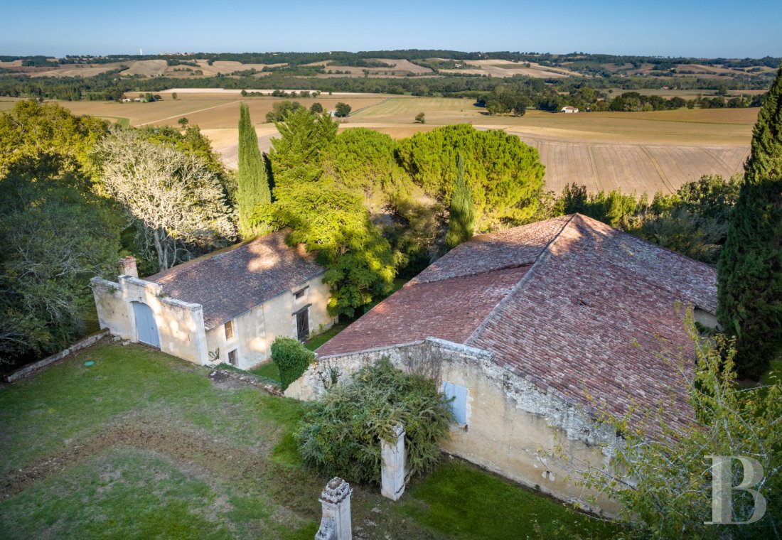chateaux for sale France midi pyrenees   - 18