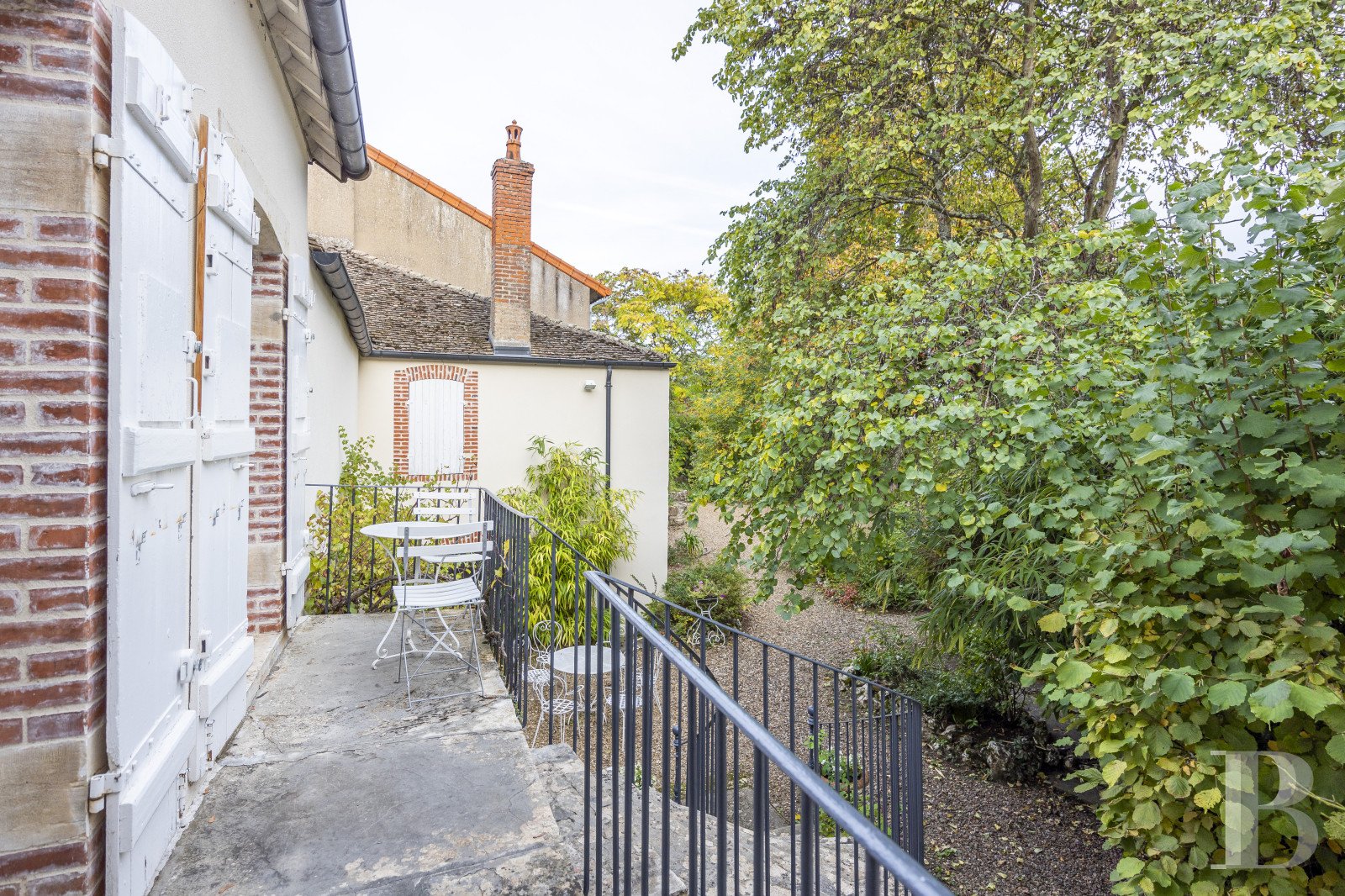 Residences for sale in France between Beaune and ChalonsurSaône