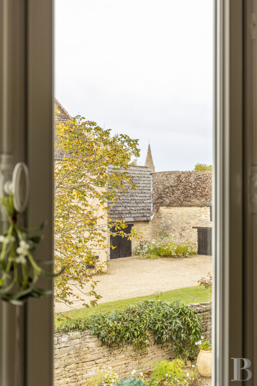 Residences for sale in France between Beaune and ChalonsurSaône