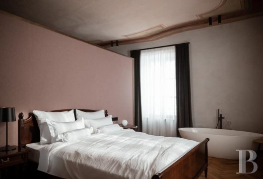 A centuries-old house transformed into a refined hotel in the Trentino-Alto Adige region in northern Italy  - photo  n°23