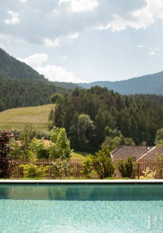 A centuries-old house transformed into a refined hotel in the Trentino-Alto Adige region in northern Italy  - photo  n°4
