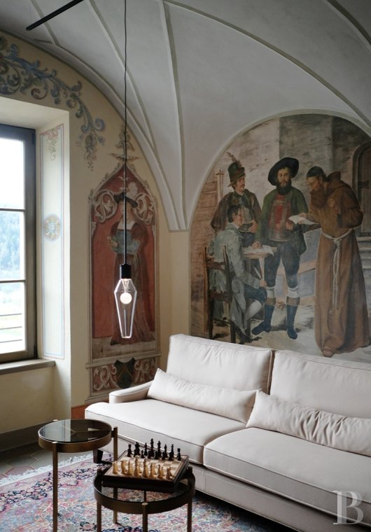 A centuries-old house transformed into a refined hotel in the Trentino-Alto Adige region in northern Italy  - photo  n°7