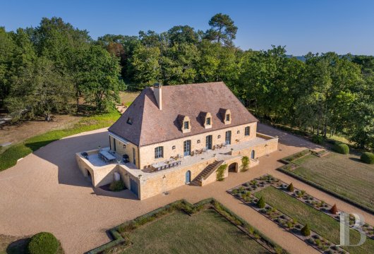 A country manor built in 17th century Périgord style south of Sarlat-la-Caneda in the Dordogne - photo  n°44