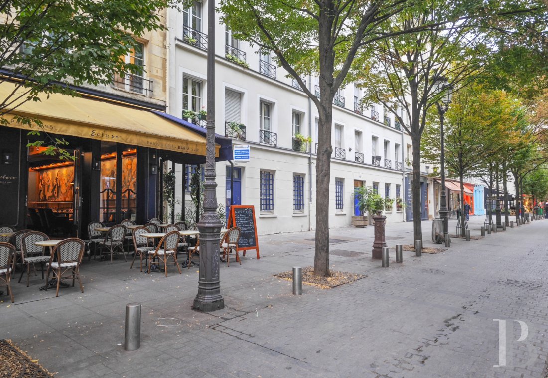 apartments for sale in France on Place du MarchéSaintHonoré in Paris