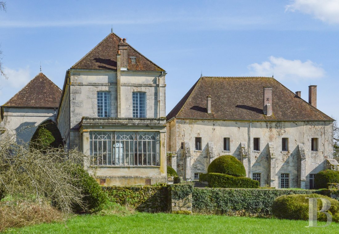 castles for sale France champagne ardennes   - 1
