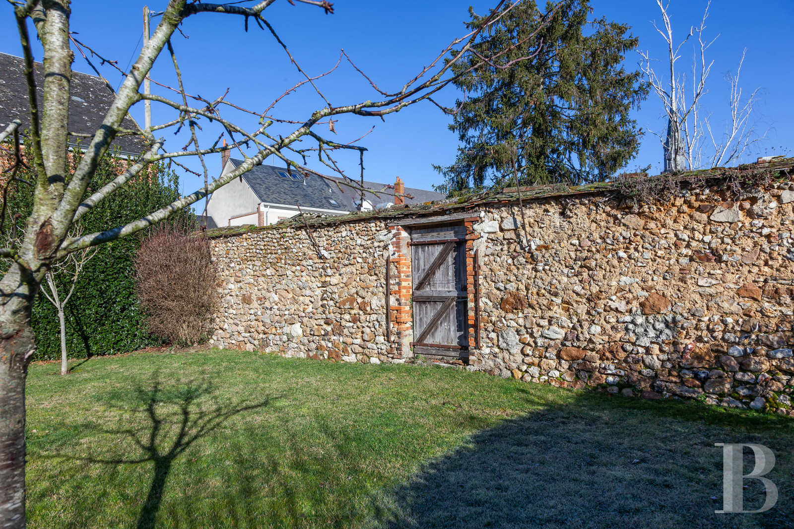 Village houses for sale in France near Chartres