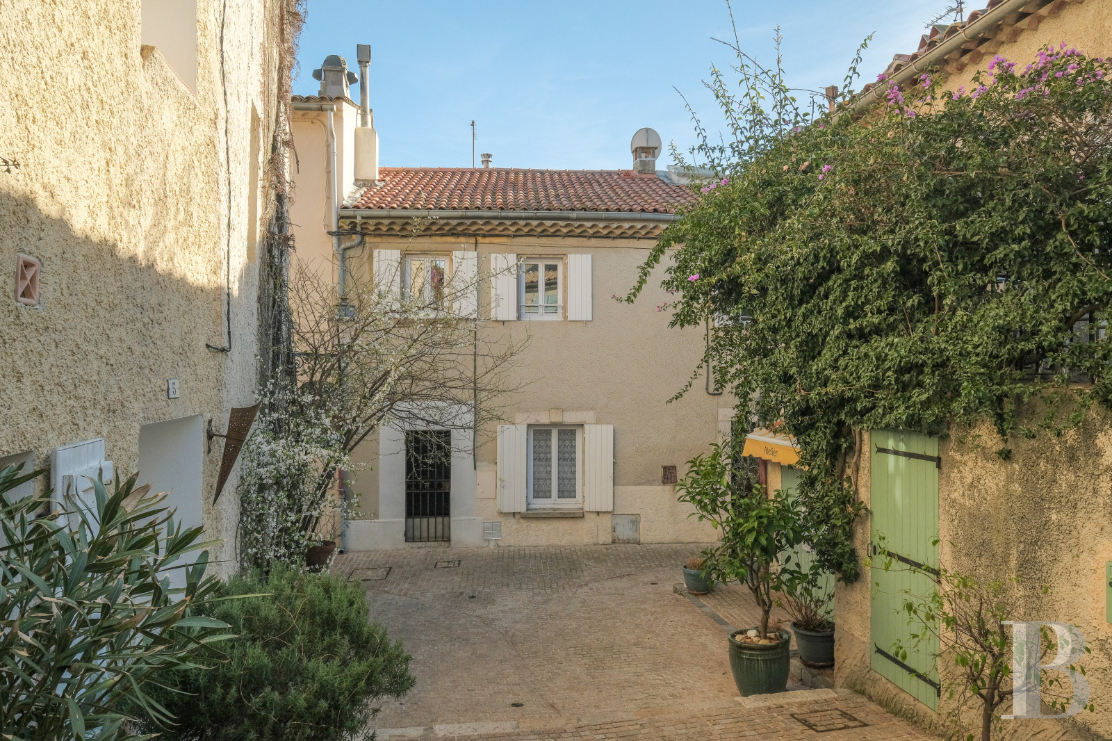 Village houses for sale in France in Le Castellet in Provence