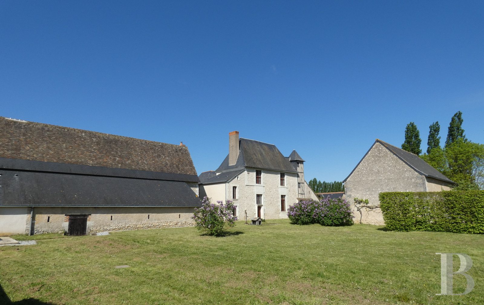 Manors for sale in France to the west of Tours