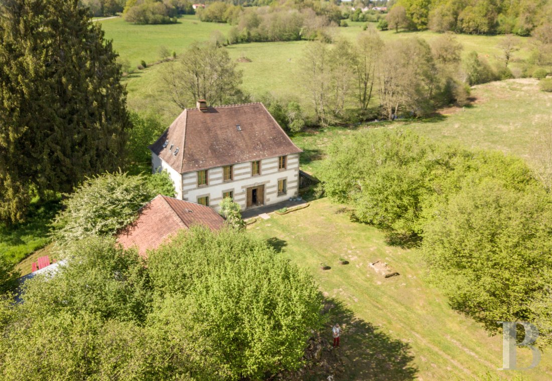 Character houses for sale - limousin - Dans la Creuse, entre Aubusson, Bourganeuf et Guéret, une maison du 19e s. et son domaine de 10 ha.
