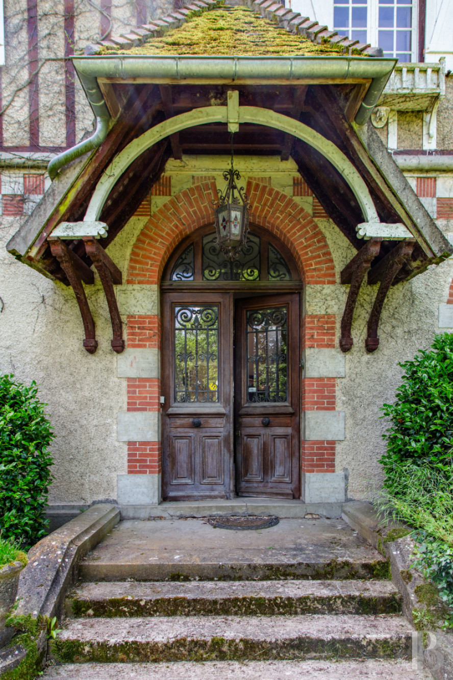 Manors for sale in France 70 kilometres southeast of Paris, in the