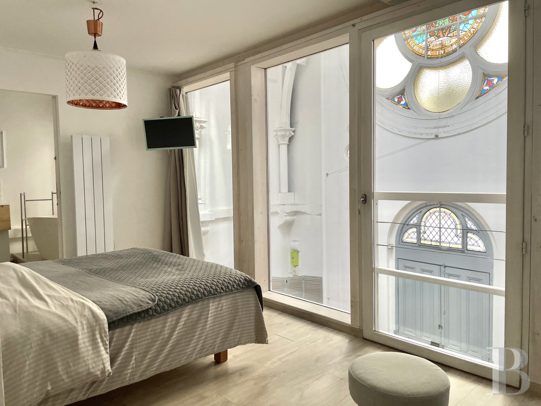 A late 19th century temple, a luminous edifice in the centre of Verdun