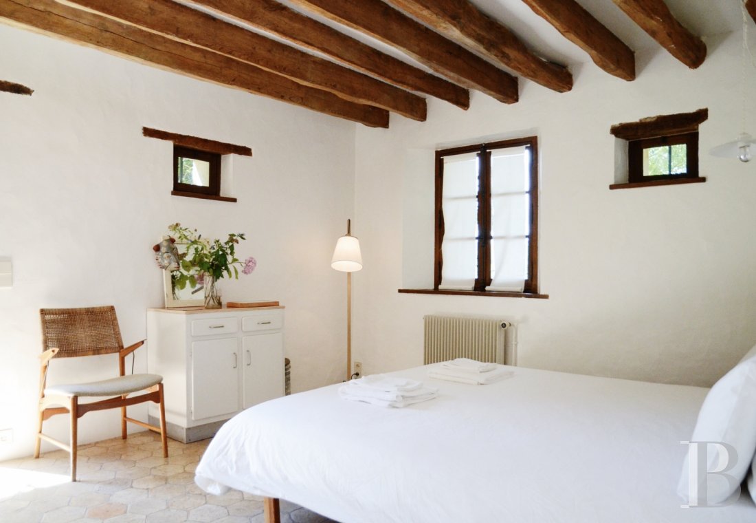 A country guesthouse with a modern edge  in the heart of the regional natural park of Perche - photo  n°10
