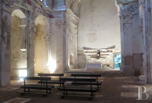 A place of worship that has become a creative hub just twenty minutes from Bastia on the way to Saint-Florent - photo  n°22