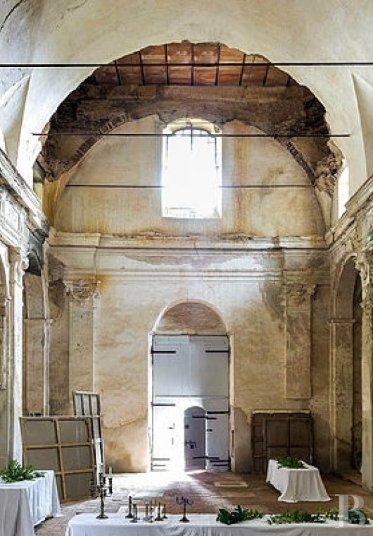 A place of worship that has become a creative hub just twenty minutes from Bastia on the way to Saint-Florent - photo  n°3