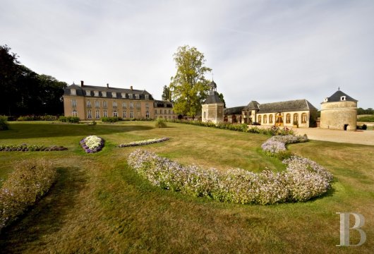 A small country chateau surrounded by a huge park on the outskirts of Le Mans, away from the world - photo  n°7