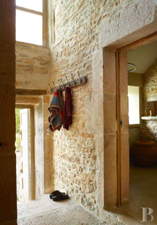 A quiet refuge offering the perfect way to rediscover the joys of the countryside  amongst the famous vineyards of Burgundy between Beaune and Mercurey - photo  n°3