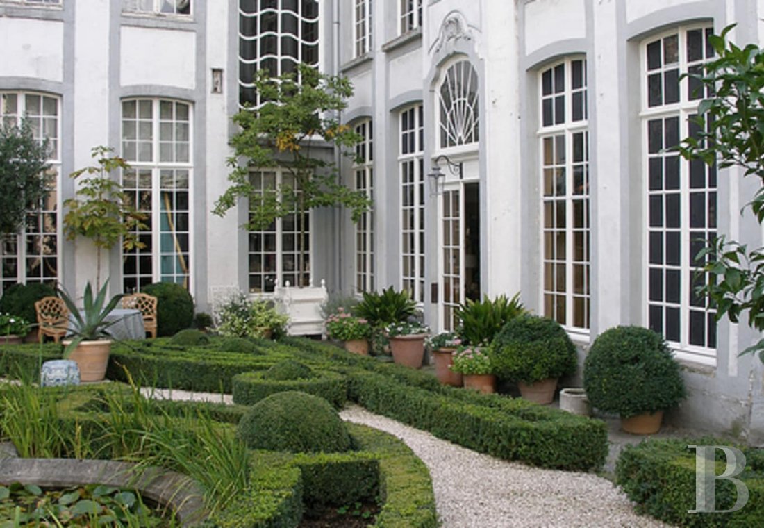 A stunning private mansion in Ghent, not far from the poetically celebrated Lys river - photo  n°4